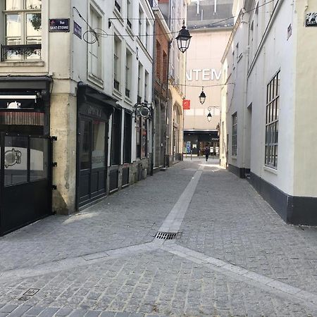 Hyper Centre Chambre Au Calme Лил Екстериор снимка